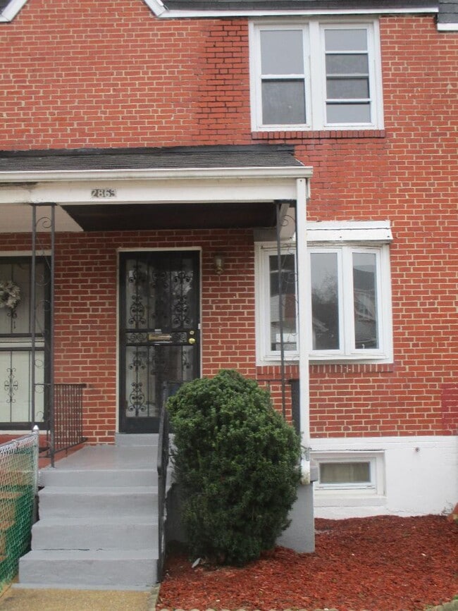 Primary Photo - 2863 Edgecombe Cir S