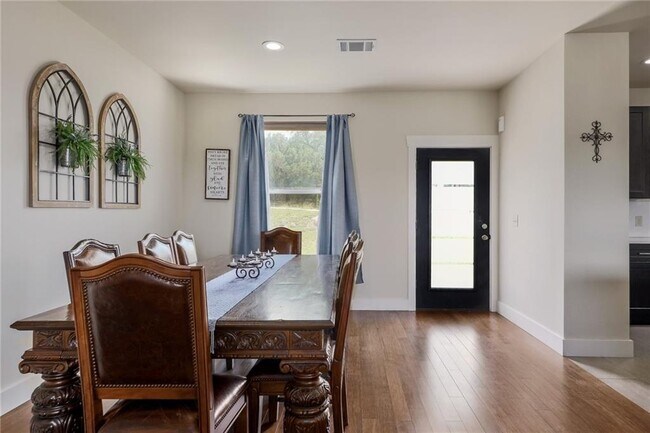 Building Photo - 8005 Flintlock Cir