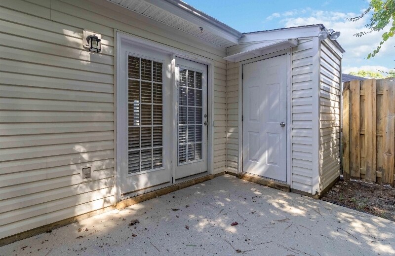 Building Photo - 119 Waverly Point Dr