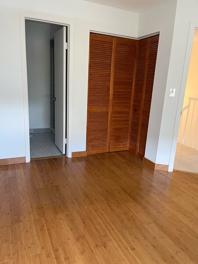 double bi fold door closet - 4580 SW 68th Court Cir