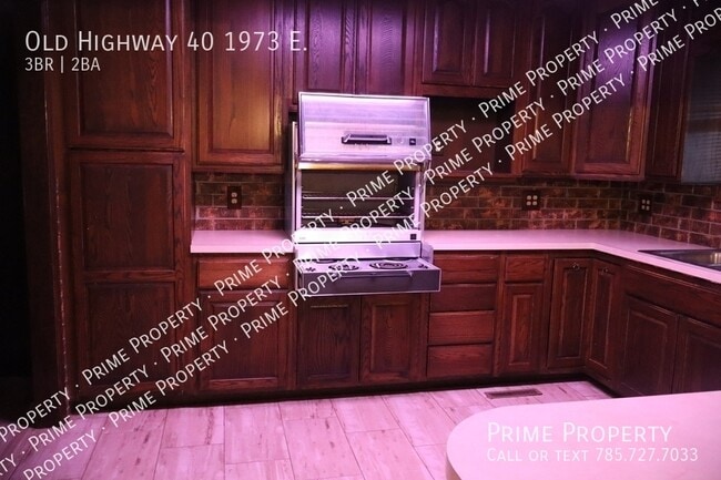 Building Photo - Old Highway 40 1973 E.-