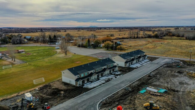 Building Photo - BRAND NEW 3 BED 2.5 BATH HOMES IN ST ANTHONY