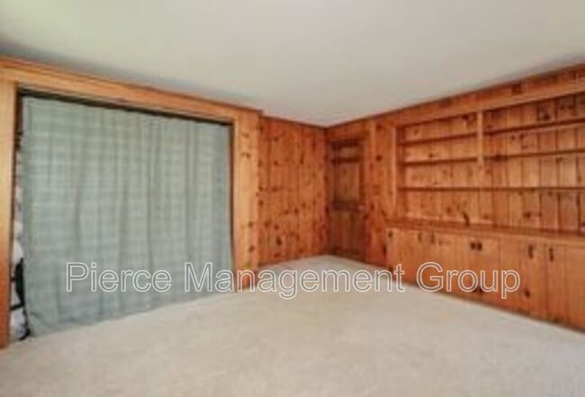 Building Photo - 32 Morse Cir
