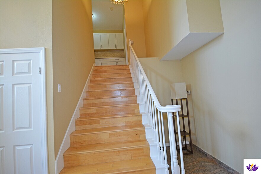 Building Photo - 23935 Ingomar St