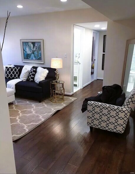 Building Photo - 9169 Wrenwood Ln