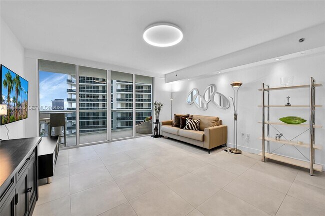 Building Photo - 1830 S Ocean Dr