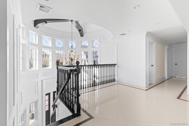 Building Photo - 17 Ludlow Ln