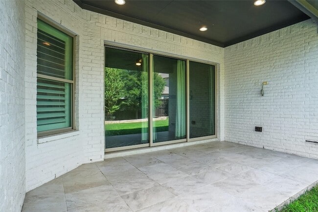 Building Photo - 830 Redstem Dr