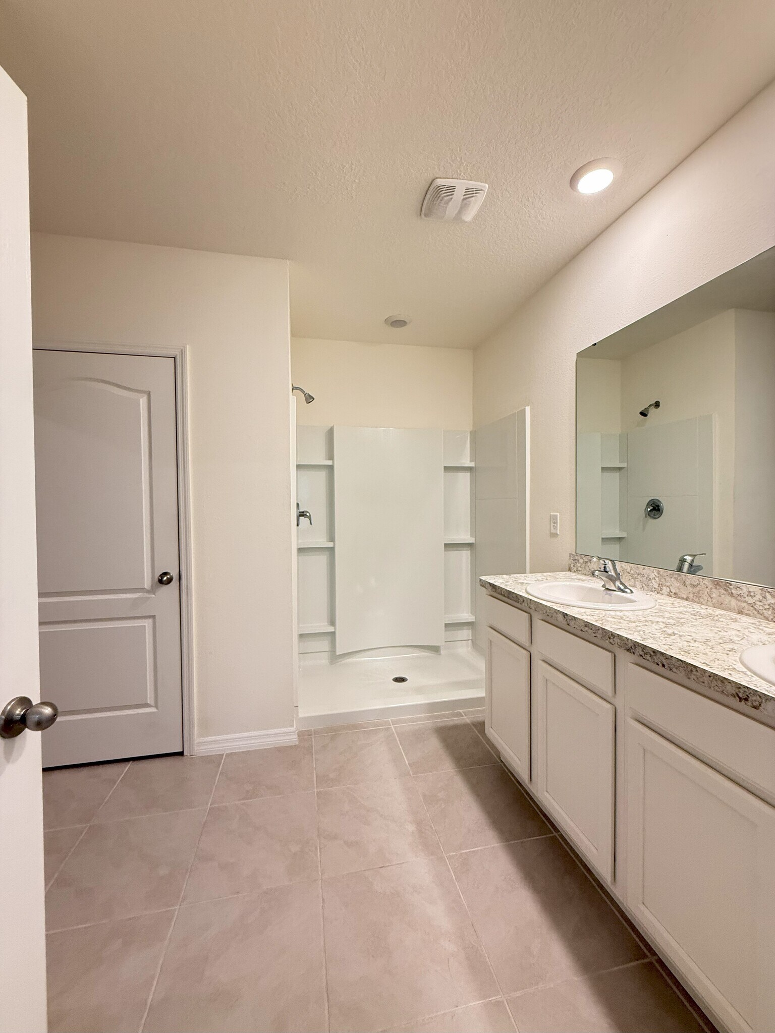 Building Photo - 1811 Silverbell Loop