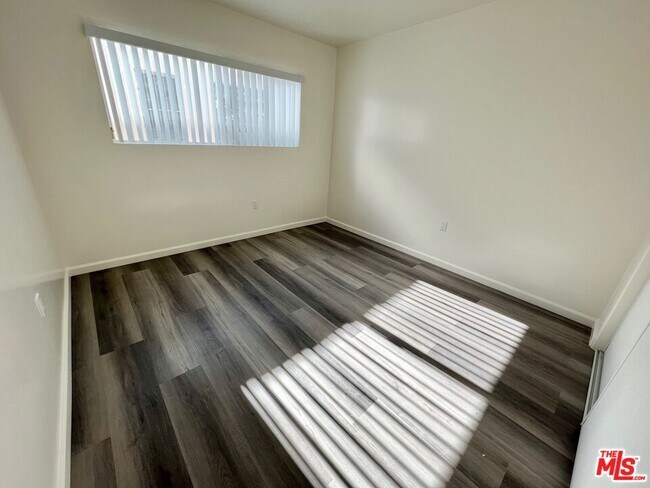 Building Photo - 1426 Orange Grove Ave