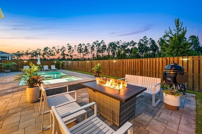 Building Photo - 229 Windrow Way