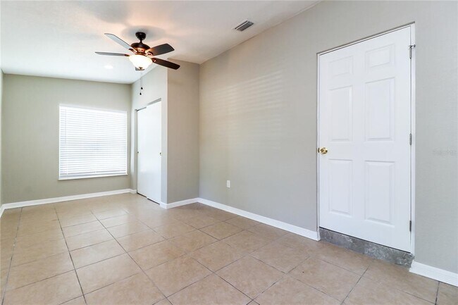 Building Photo - 1204 N Maryland Ave