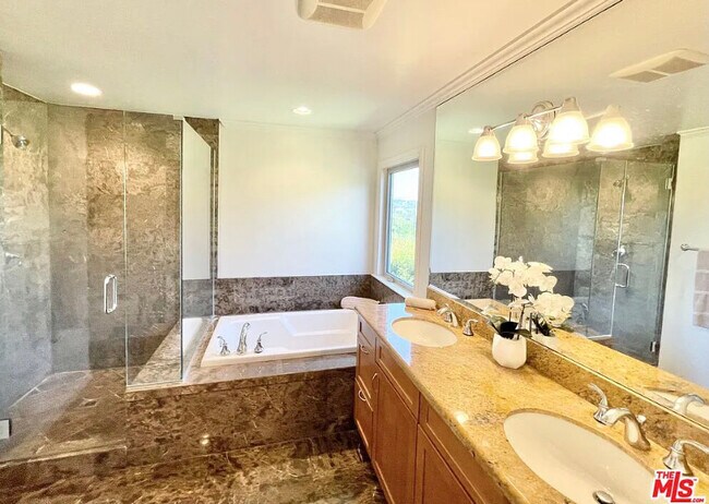 Building Photo - 3250 Midvale Ave