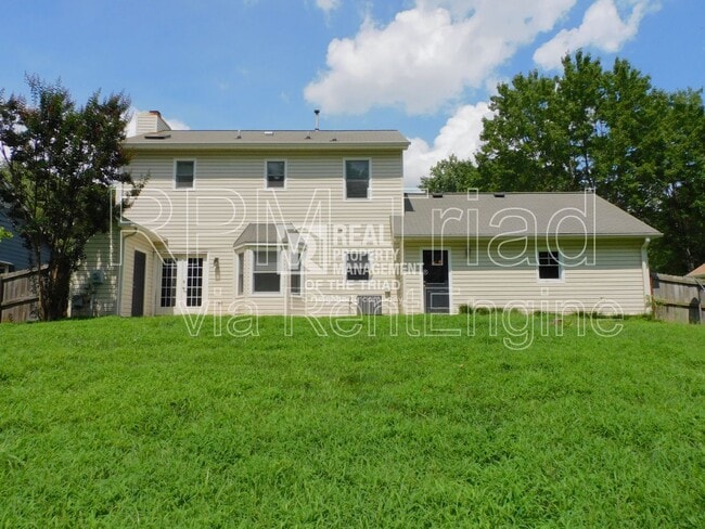 Building Photo - 3407 Park Hill Dr