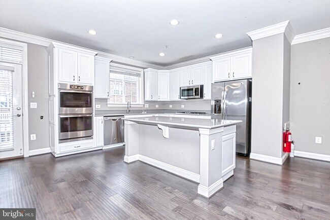 Building Photo - 4302 Edosomwan Ln