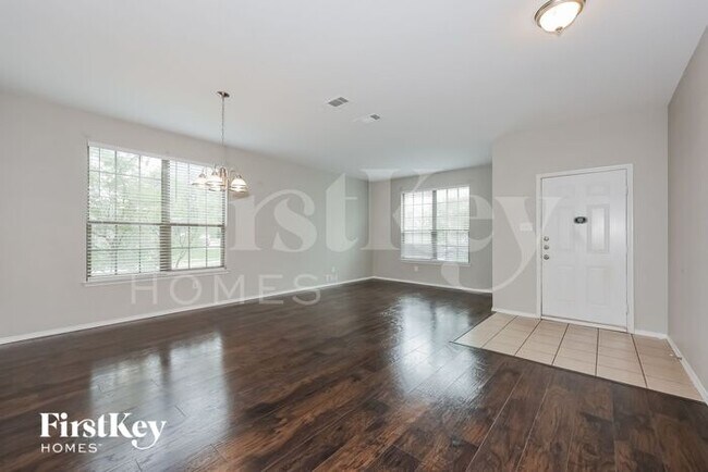 Building Photo - 10700 Lipan Trail
