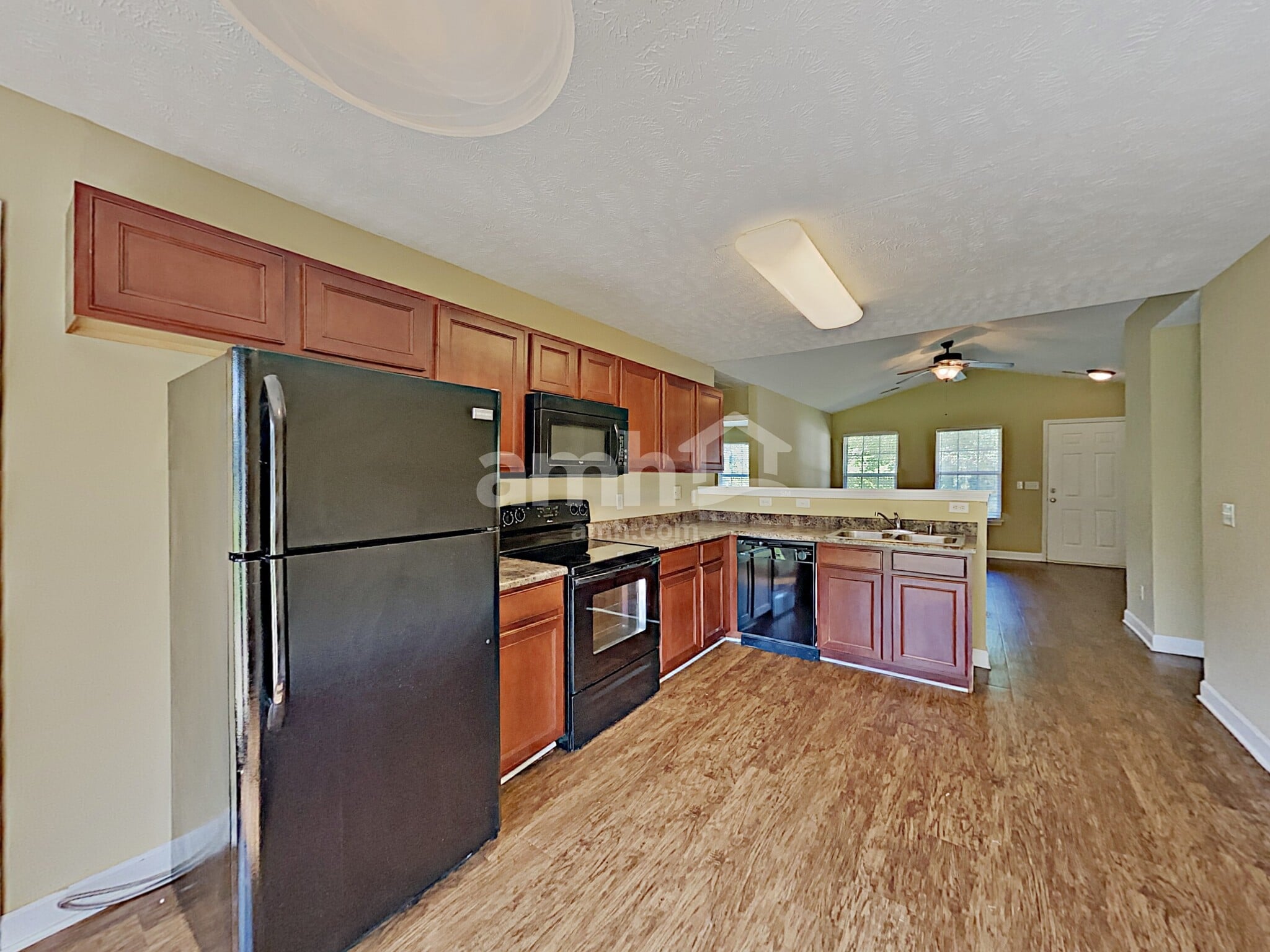 Building Photo - 141 Sundance Way