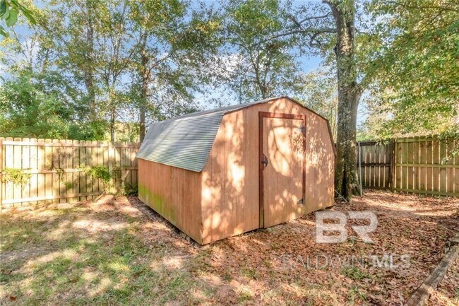 Building Photo - 30894 Pinyon Dr