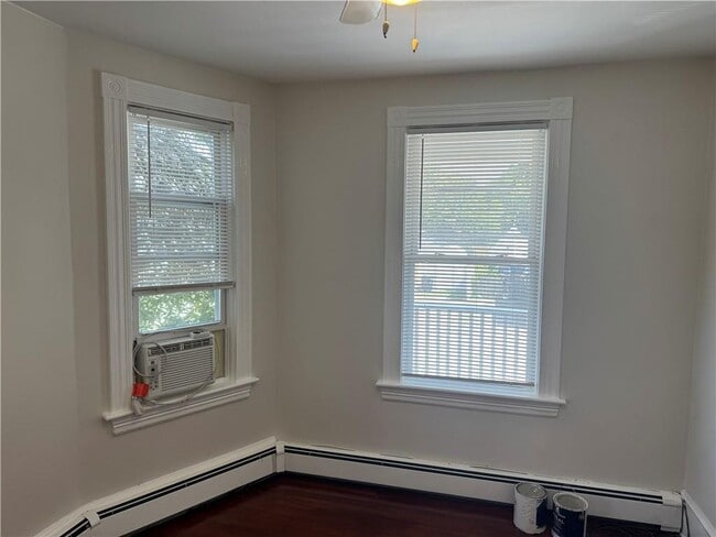 Building Photo - 5 Whitwell Ave
