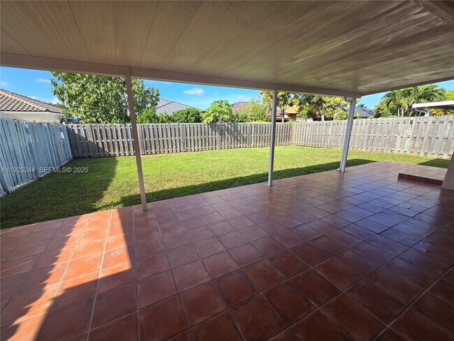 Building Photo - 894 NW 134th Pl