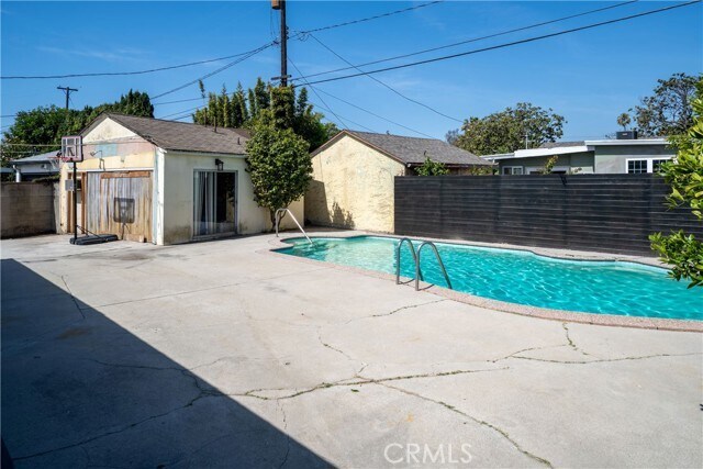 Building Photo - 11205 Woolford St