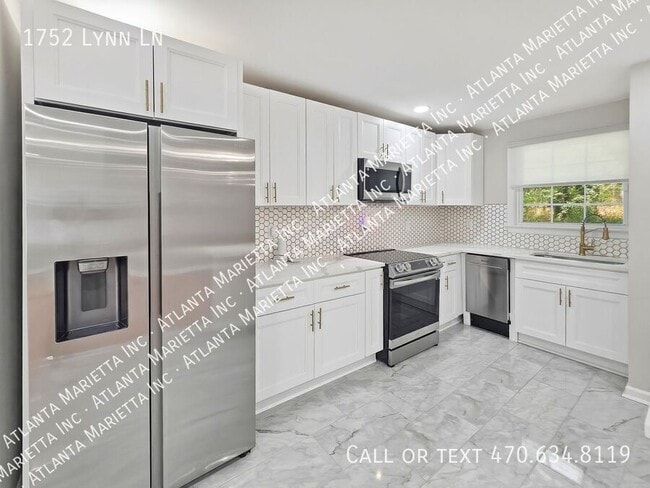 Building Photo - 1752 Lynn Ln