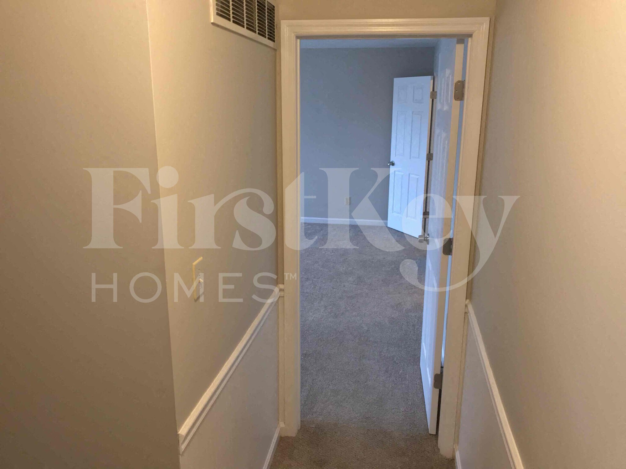 Building Photo - 9 Kingsmont Ct