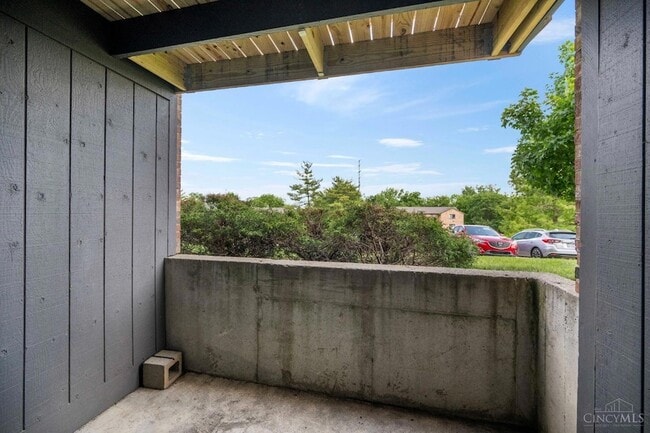 Building Photo - 5087 Tri County View Dr