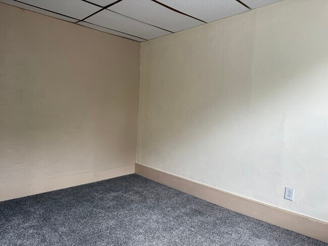 Building Photo - 125 High St