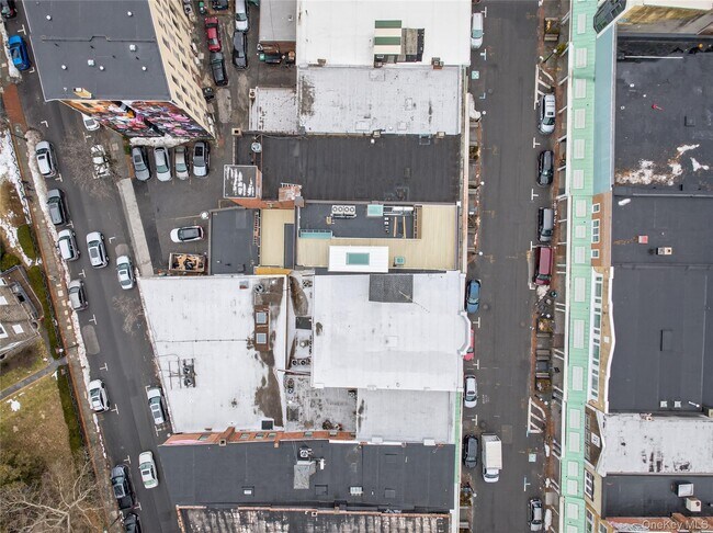 Building Photo - 316 Wall St