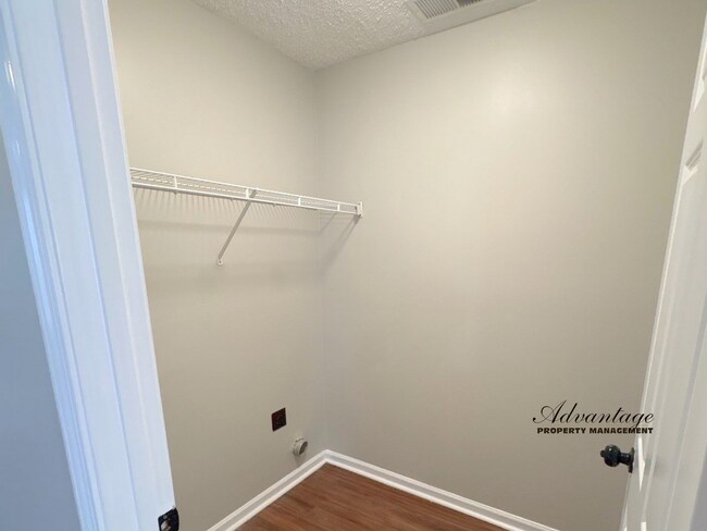 Building Photo - 6888 Wrigley Dr