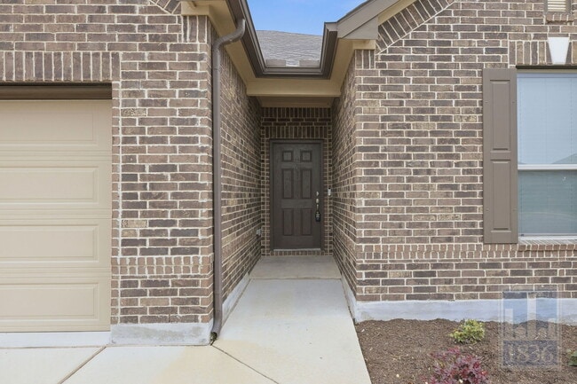 Building Photo - 8005 Crystalbrook W