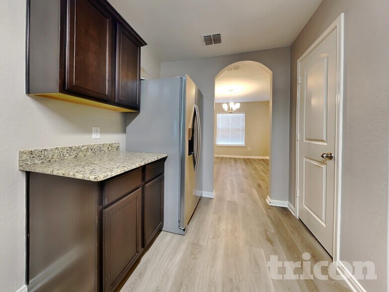 Building Photo - 2910 Lavender Mdw