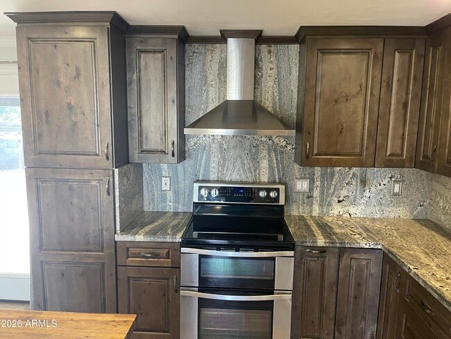 Building Photo - 3511 E Greenway Ln