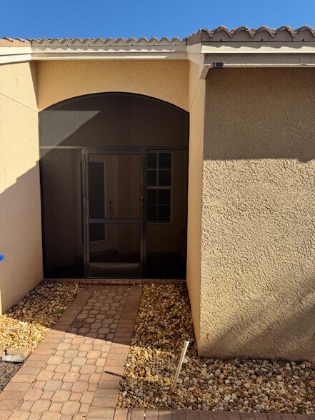 Building Photo - 11075 Lancewood St