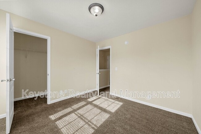 Building Photo - 2332 Raleigh Ct