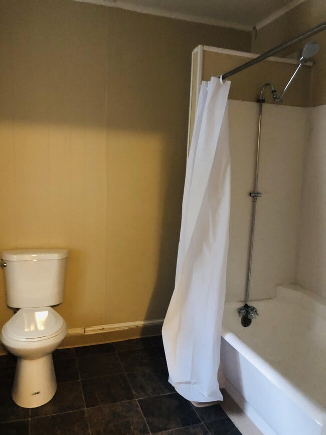 Building Photo - 1810 Ley St