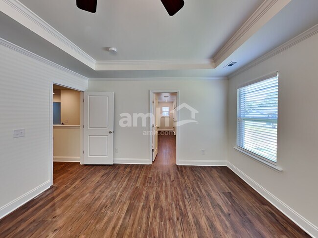 Building Photo - 5961 Hagar Vly Dr
