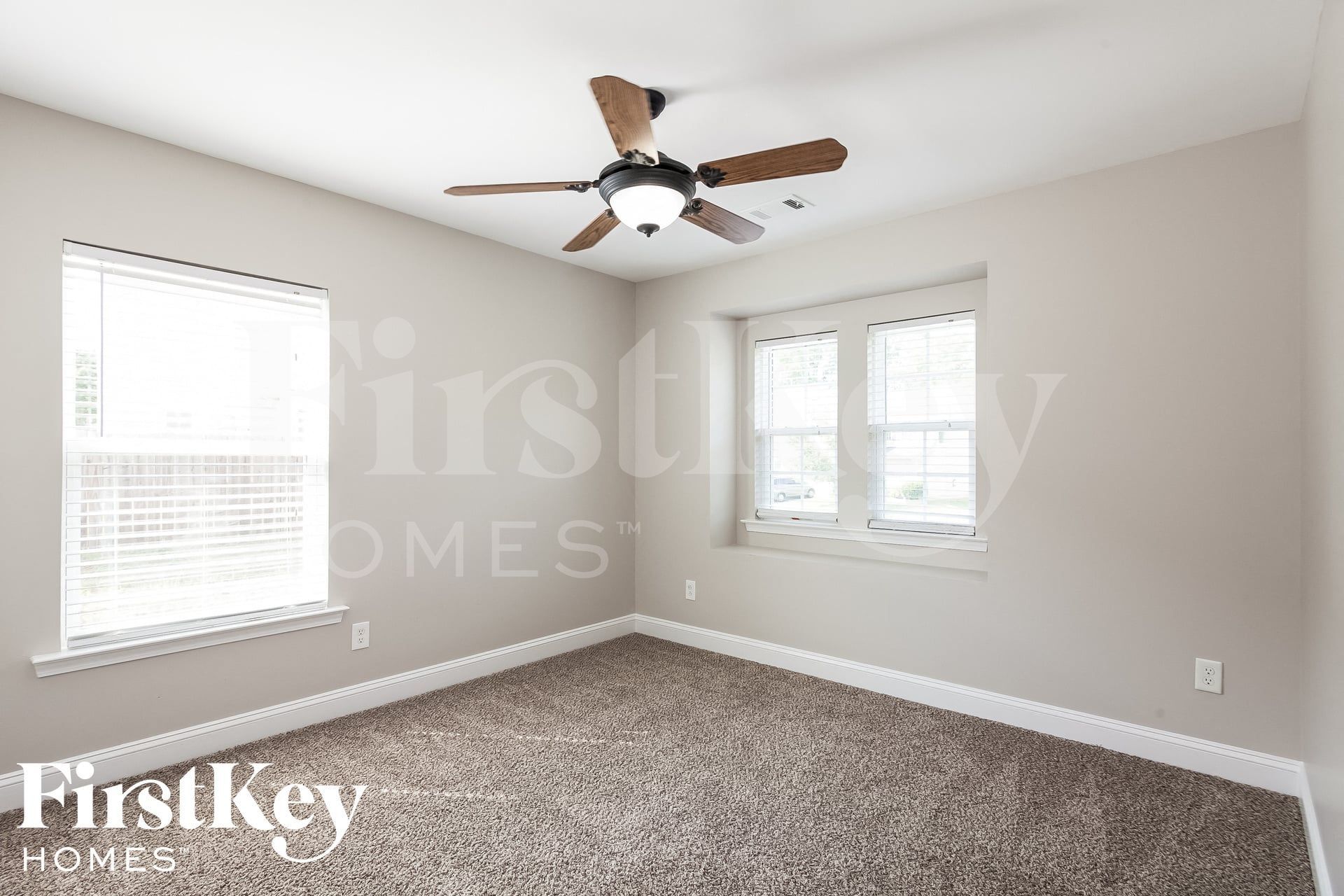 Building Photo - 10620 Bur Oak Dr