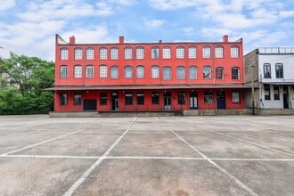 Building Photo - 161 Mangum St SW
