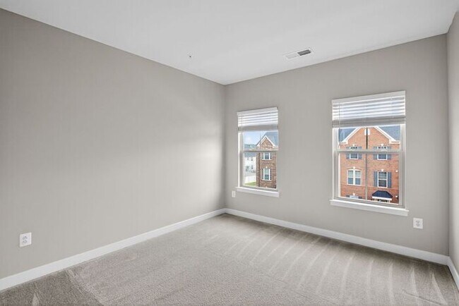 Building Photo - 14935 Ring House Rd