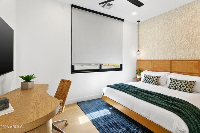 Building Photo - 4207 E Campbell Ave