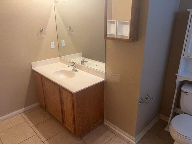 Building Photo - 5604 Bertha Dr