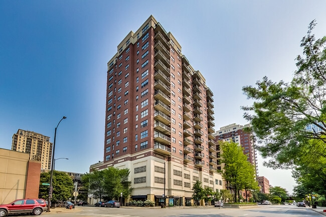 Building Photo - 5 E 14th Pl