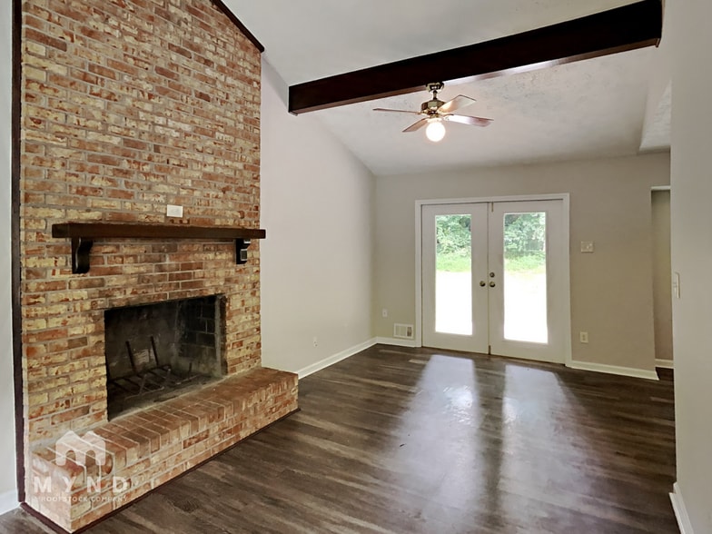 Building Photo - 1285 Coronada Dr