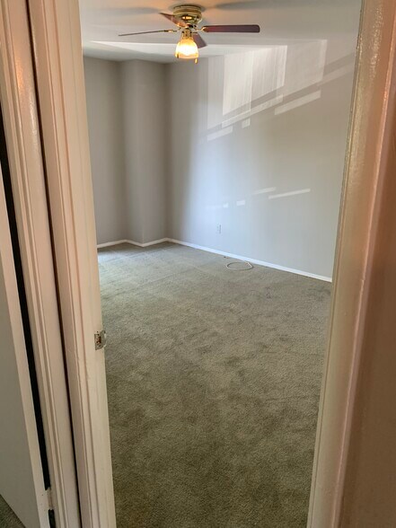 Building Photo - 7509 Spring Lake Dr