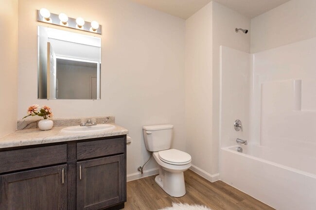 Building Photo - 3 Bedroom, Single-story Townhomes for rent...
