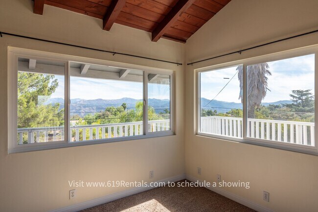 Building Photo - 4 Bedroom, 3 Bath Large House with Mountai...