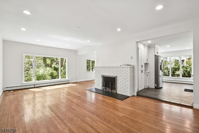 Building Photo - 296 Glen Ave