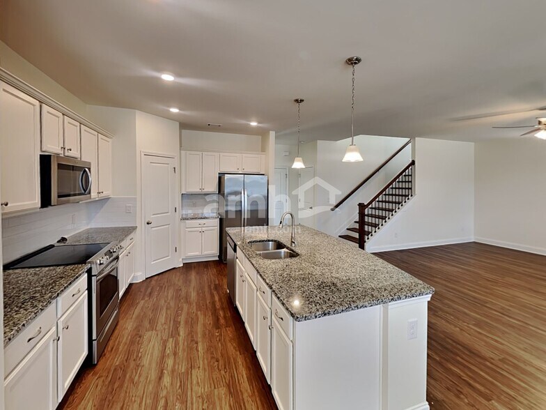 Building Photo - 414 Otter Trl